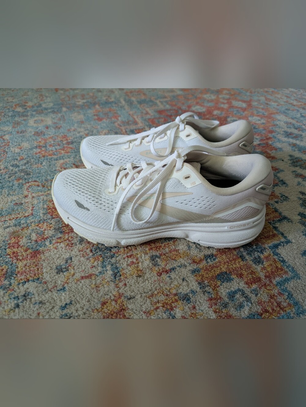Brooks Ghost 15 Women's 6.5 M White Cream Athletic Comfort Running Sneakers